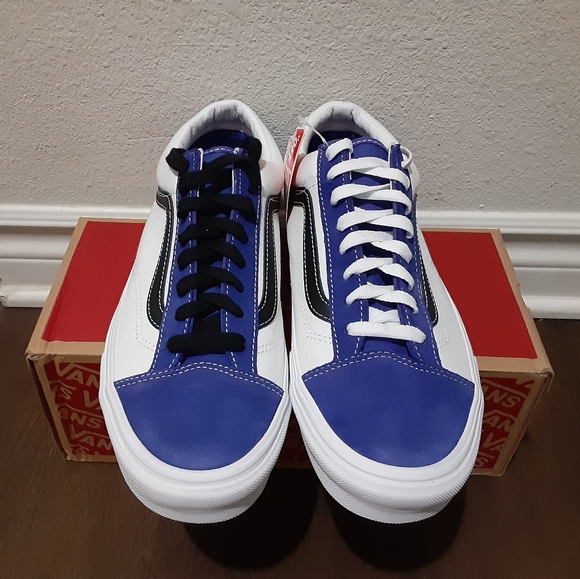 Vans - Picture 4 of 4